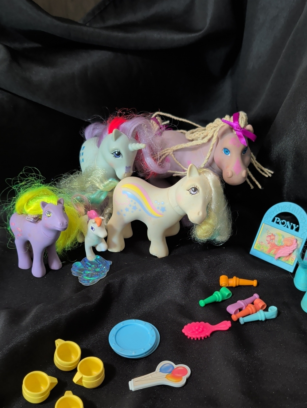 Vintage My Little Pony Lot! Birthday Party, Pony Clothes, And 6 Ponies! - Picture 6 of 11